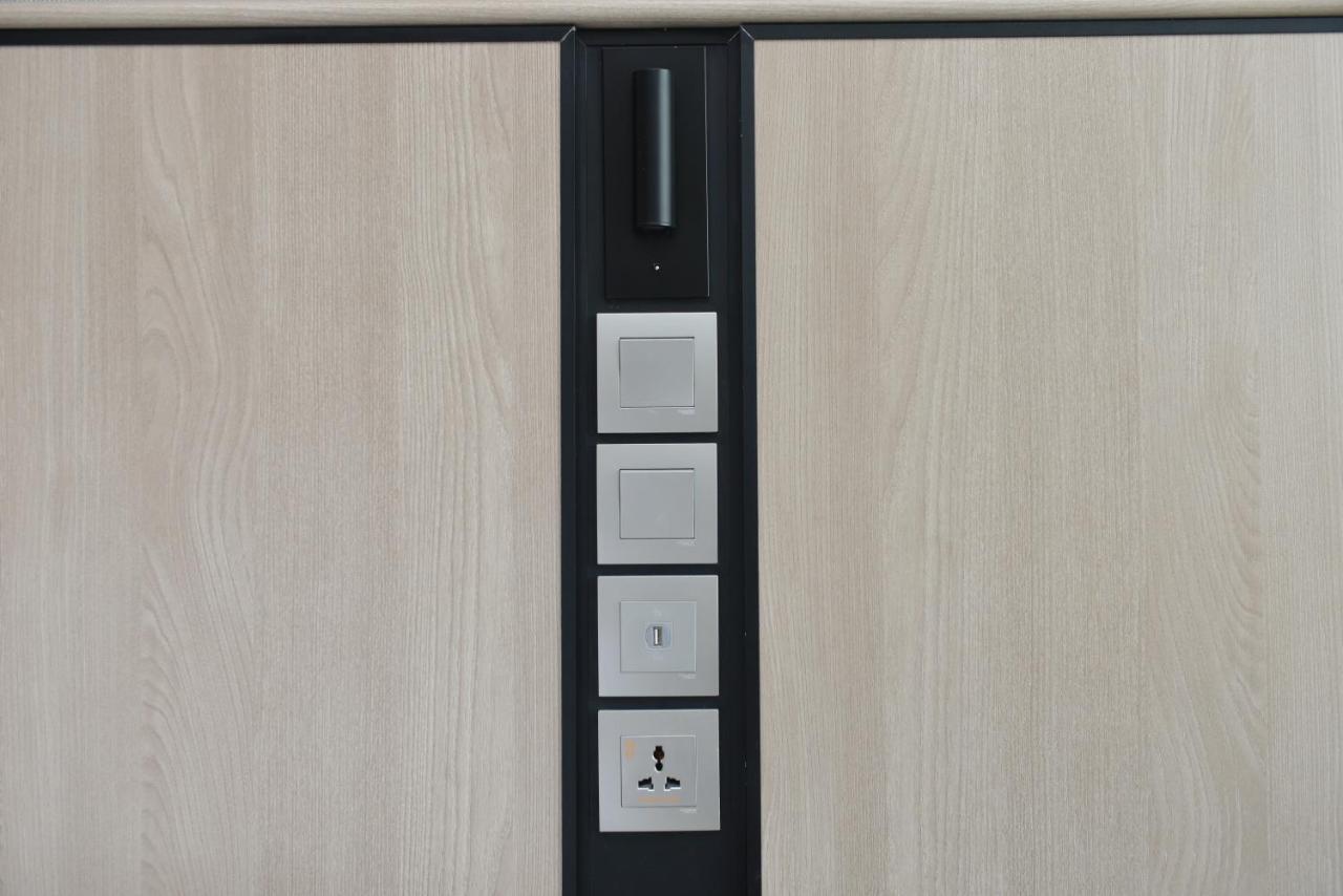 Centre Point Hotel Terminal21 Korat Nakhonratchasima Dış mekan fotoğraf A power strip