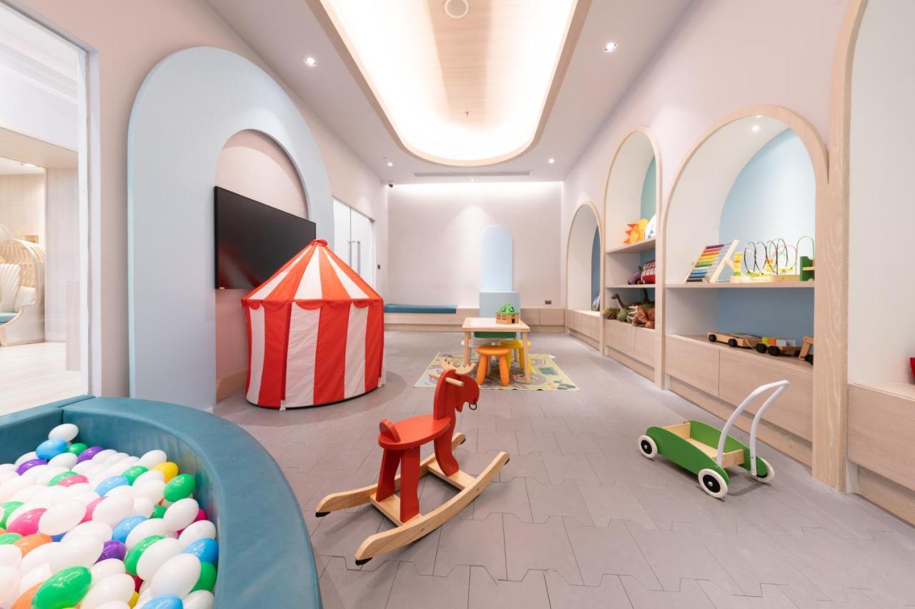Centre Point Hotel Terminal21 Korat Nakhonratchasima Dış mekan fotoğraf The Children's Hospital of Philadelphia